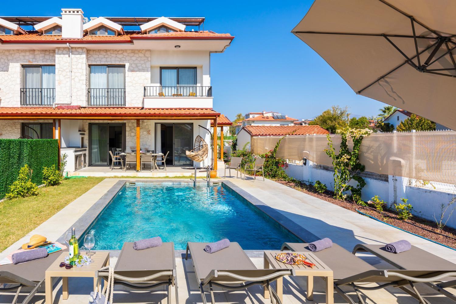 Villa Lidya ดาลยัน ภายนอก รูปภาพ