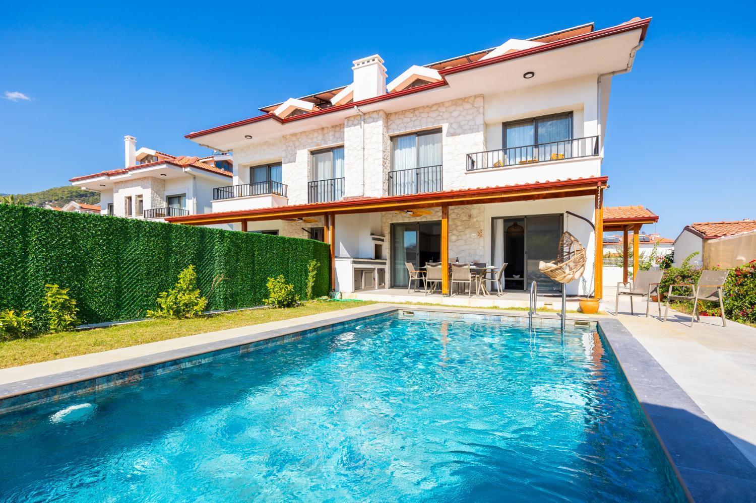 Villa Lidya ดาลยัน ภายนอก รูปภาพ